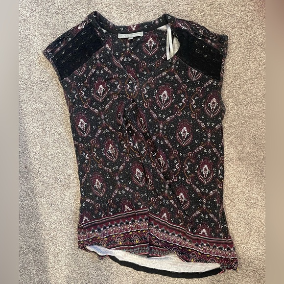 Assorted Boho Tops - Picture 5 of 10